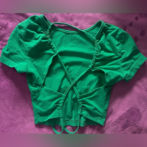 xs green backless crop top - Picture 2 of 2